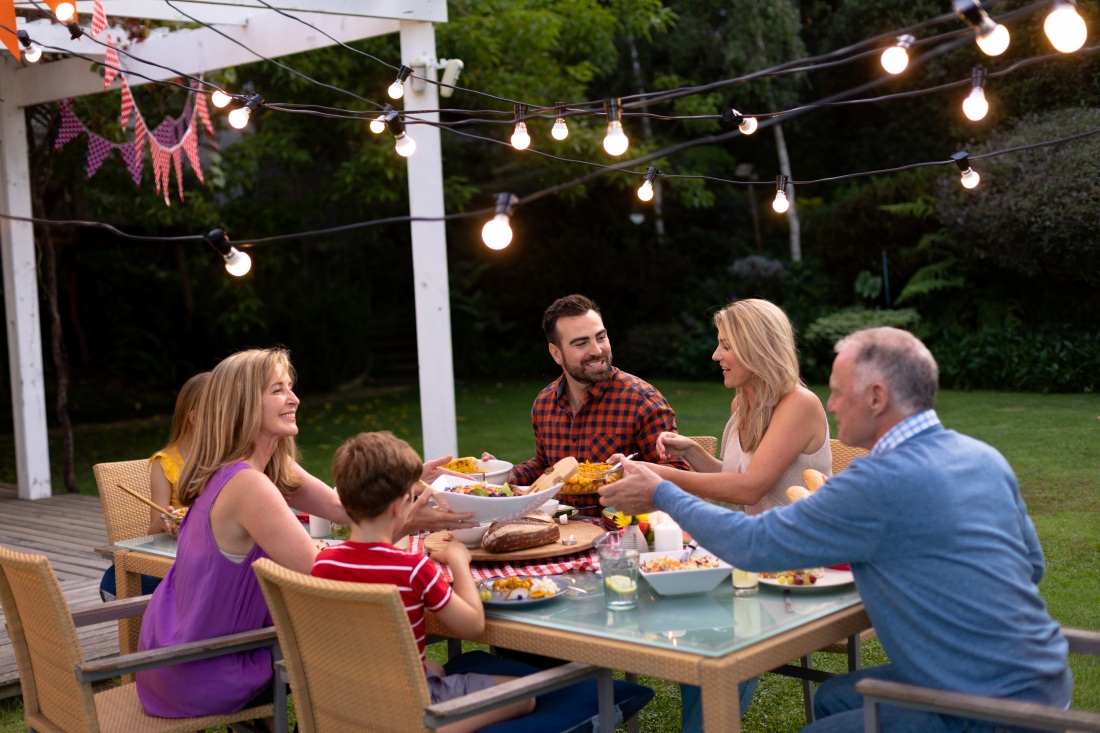 Un espace de vie pour la convivialité familiale et amicale avec l'installation de pergola