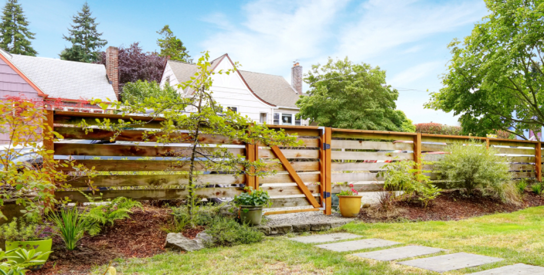 Pourquoi choisir un portillon en bois pour sa maison ?